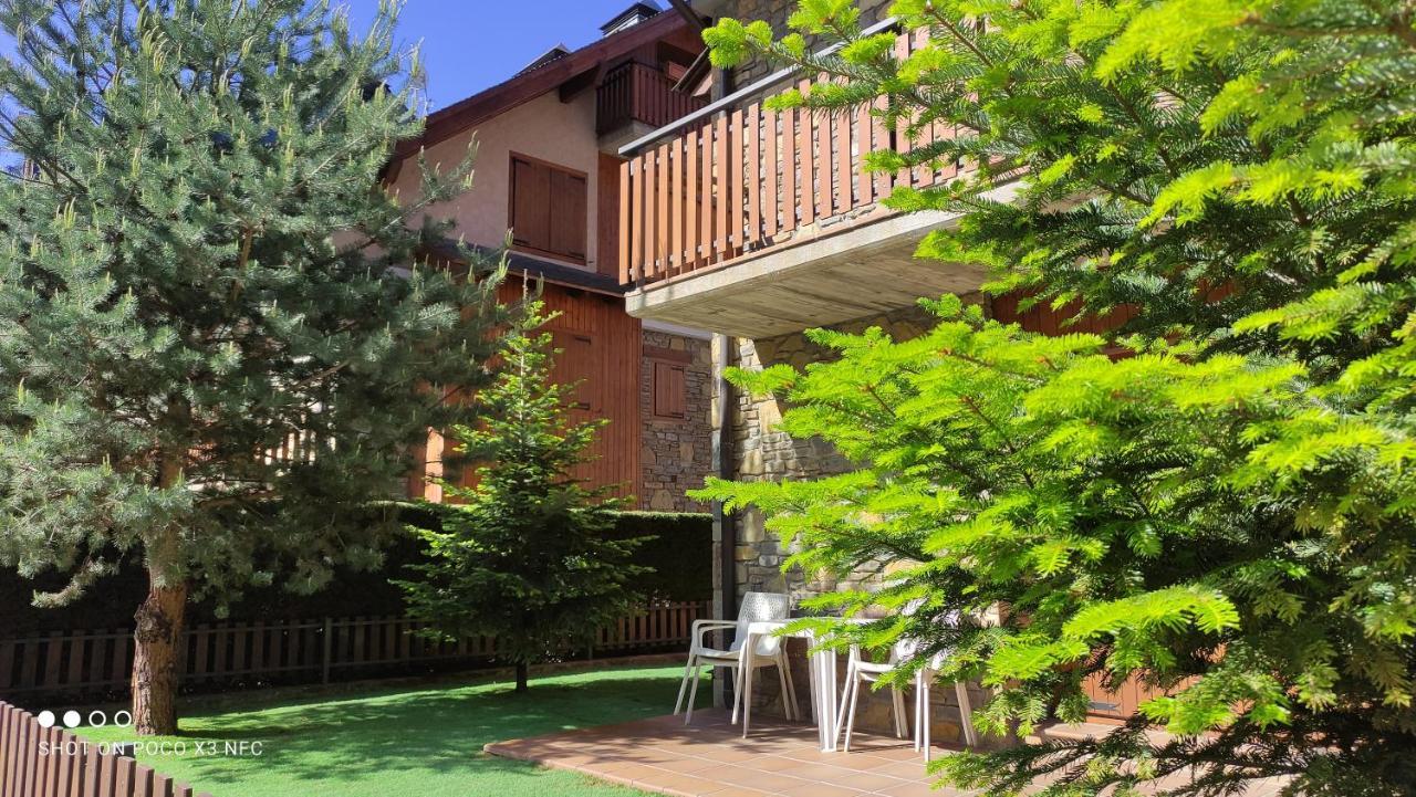 Apartmentsuitespain Baqueira Jardin エステリ・ダネウ エクステリア 写真