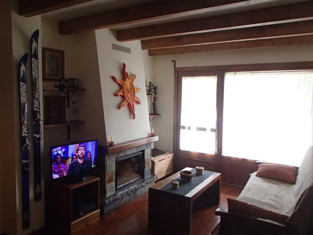 Apartmentsuitespain Baqueira Jardin エステリ・ダネウ エクステリア 写真