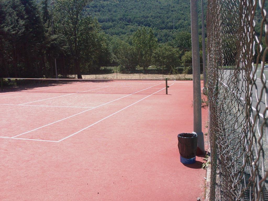 Apartmentsuitespain Baqueira Jardin エステリ・ダネウ 部屋 写真