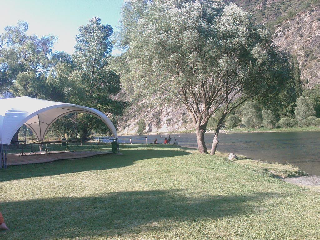 Apartmentsuitespain Baqueira Jardin エステリ・ダネウ 部屋 写真