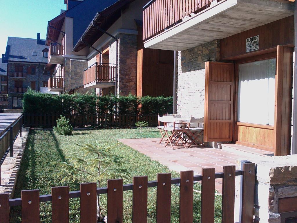 Apartmentsuitespain Baqueira Jardin エステリ・ダネウ エクステリア 写真